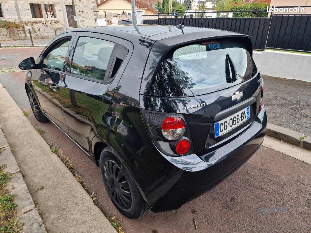 Chevrolet aveo 1.3 vcdi 75ch start/stop lt (image 3)