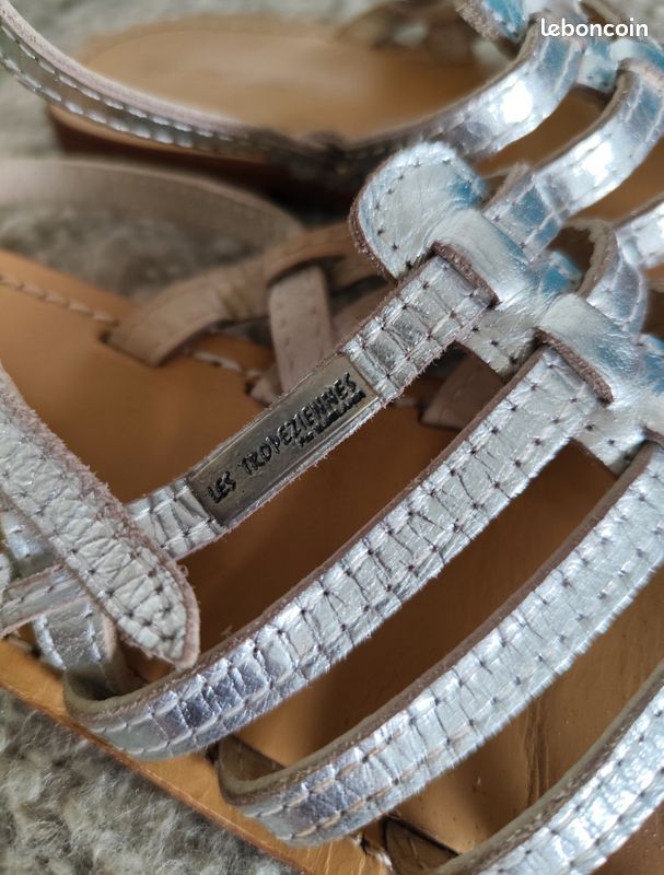 Sandales Nu-pieds Les Tropéziennes – Beige Cuir, Boucles Dorées, Neuves Avec Boîte