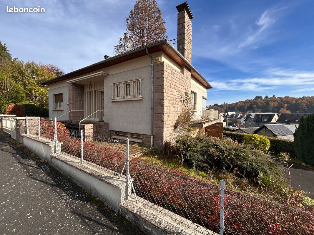 Maison 5 pièces 113 m² · à Ussel · 113 m² · 133 750 €