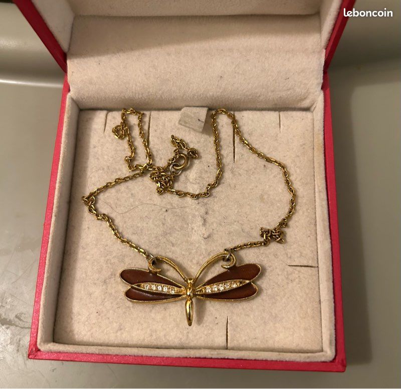 Collier en plaqué or papillon (image 5)