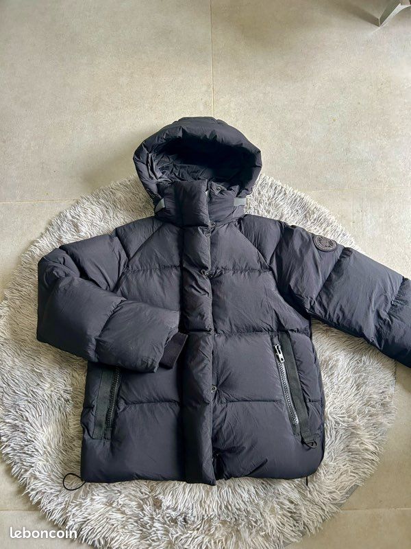 Doudoune Canada Goose Puffer full black Vêtements