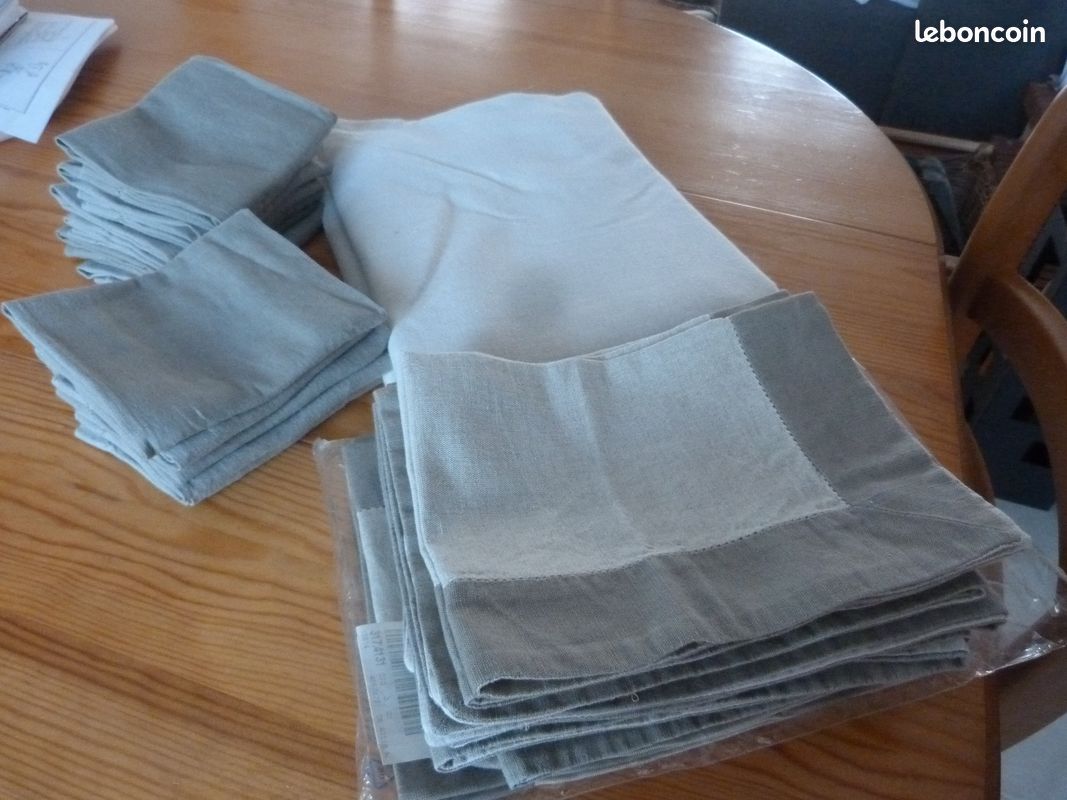 Nappe et serviettes (image 1)