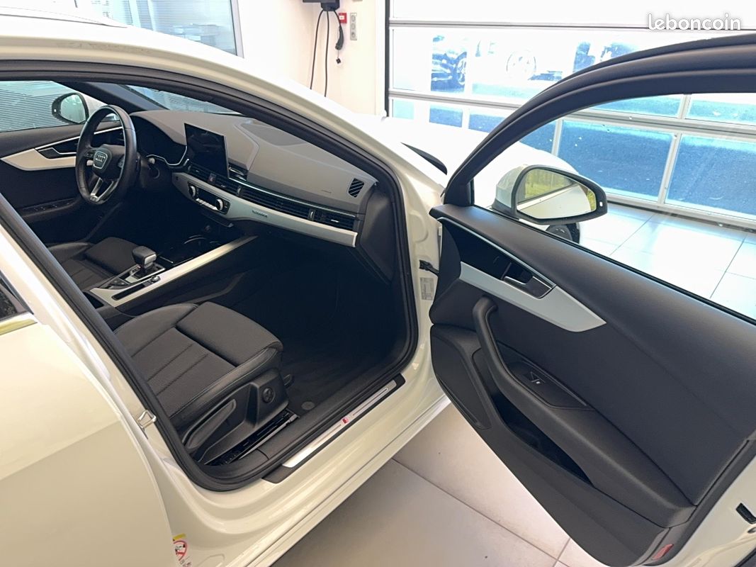 AUDI A4 Avant 40 TDI 204 S tronic 7 Quattro S line (image 13)