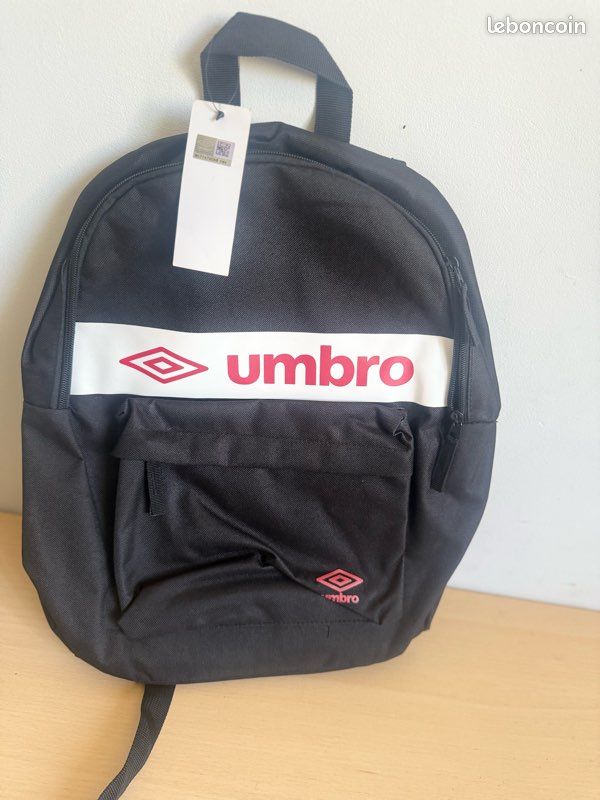 Sac à dos Umbro NEUF – Style sport et solidité au top Papeterie