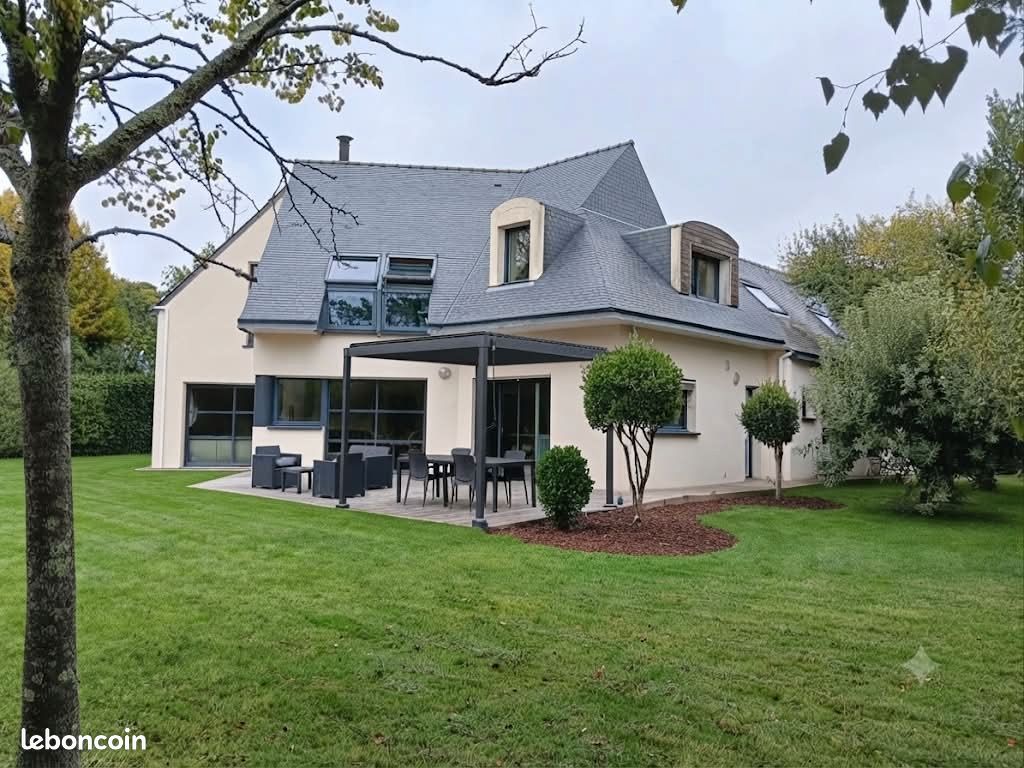 Maison 8 pièces 214 m² · à Saint-Avé · 214 m² · 740 000 €