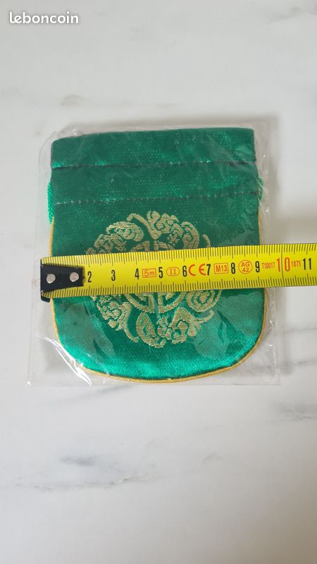 Pochette/porte monnaie/bijoux en tissu Neuf (image 2)