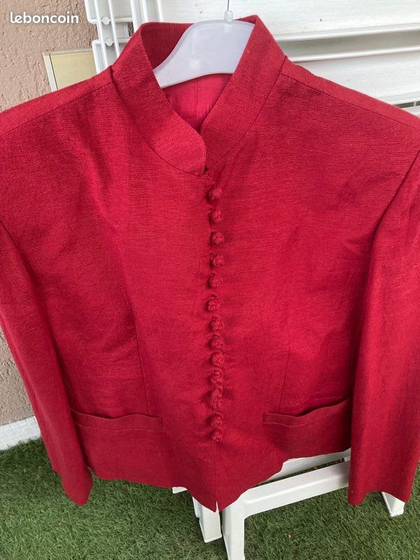 Veste soie rouge (image 1)