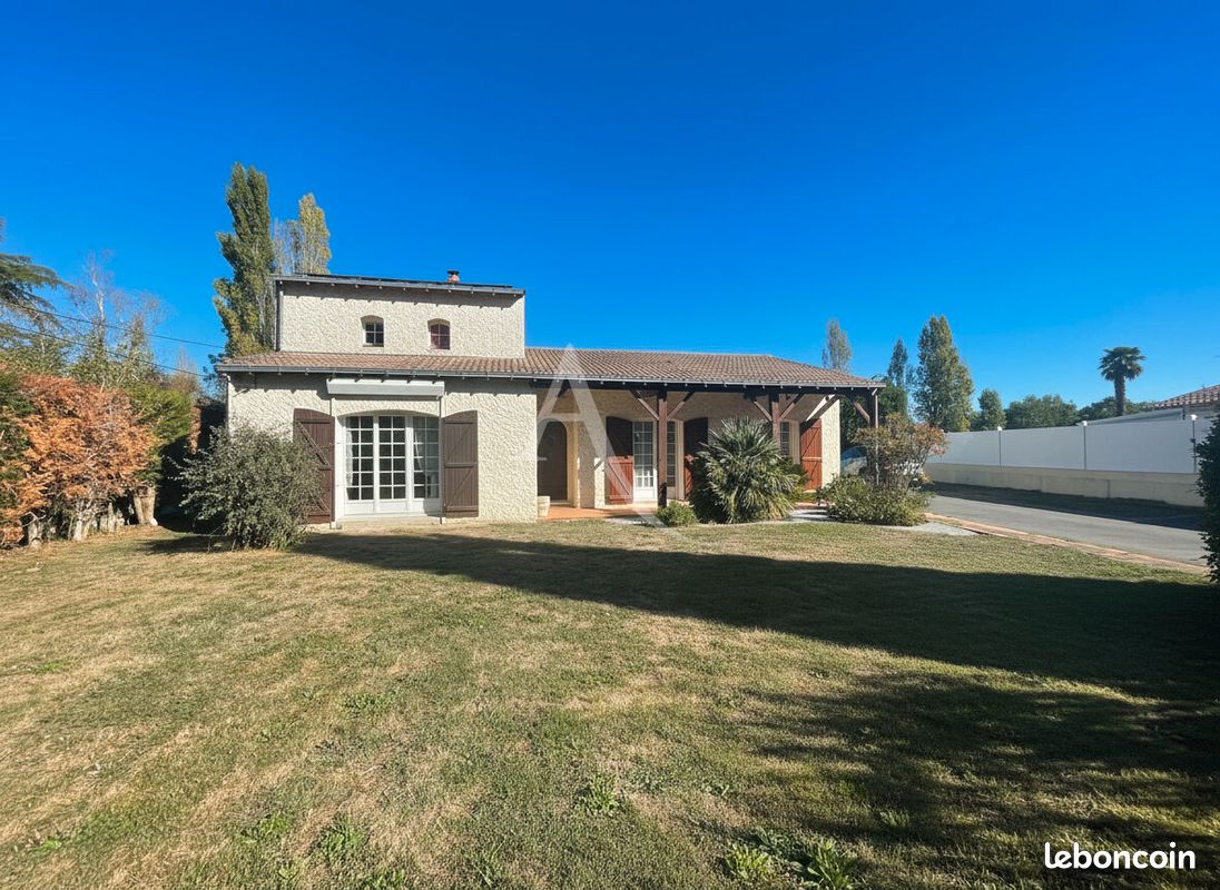Maison 7 pièces 156 m² · à Saint-Philbert-de-Grand-Lieu · 156 m² · 325 000 €