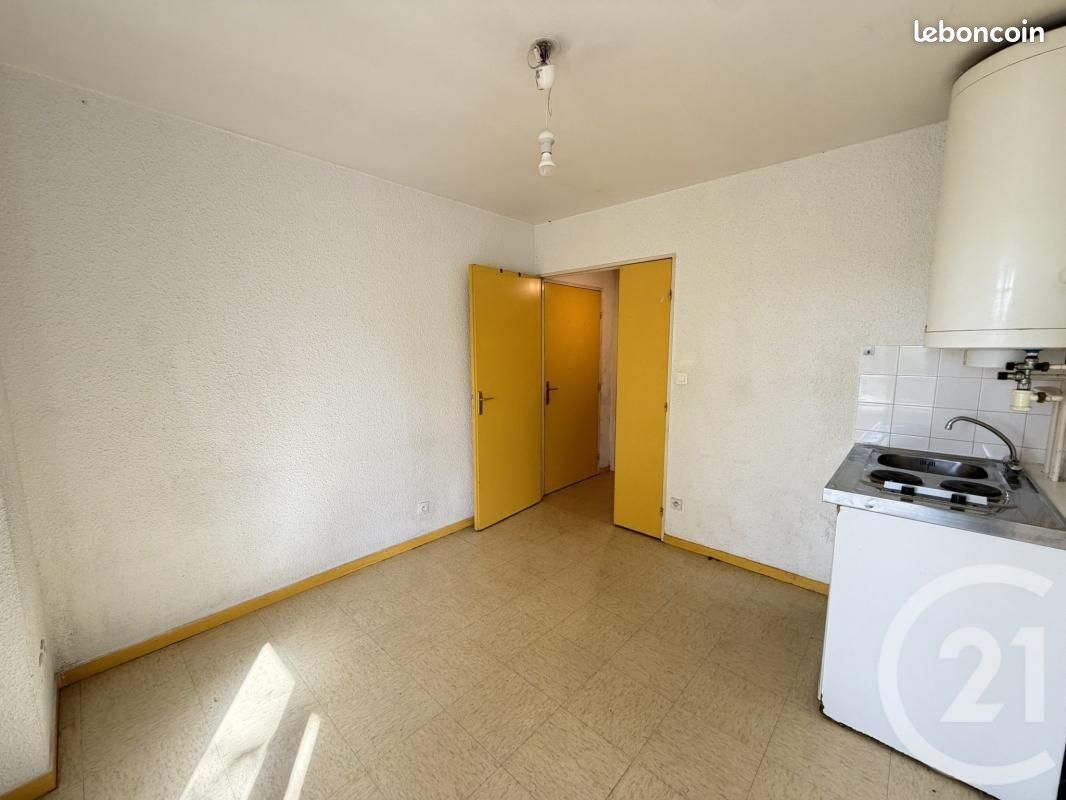 Appartement 1 pièce 15 m² · à Joué-lès-Tours · 15 m² · 351 €