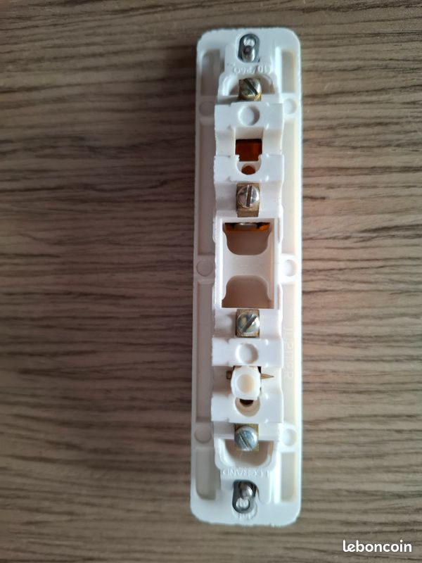 Legrand Jupiter bouton poussoir et voyant lumineux 220 v, neuf (image 3)