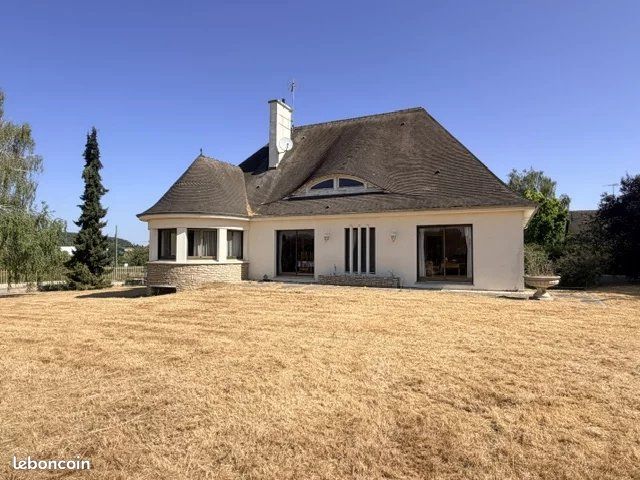 Maison 5 pièces 213 m² (image 2)