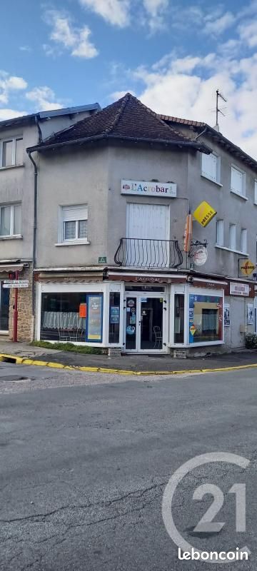 Immeuble 300 m² · à Ladignac-le-Long · 300 m² · 199 000 €