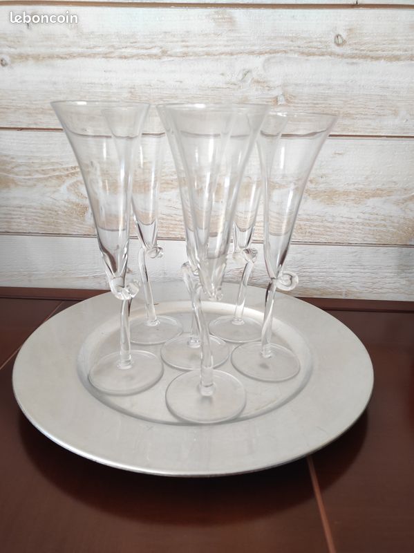 Flutes à champagne ou pour cocktail et son plateau (image 1)