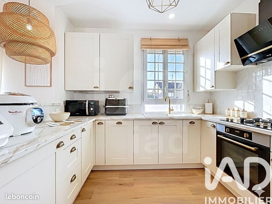 Maison 6 pièces 120 m² · à Pontault-Combault · 120 m² · 369 000 €