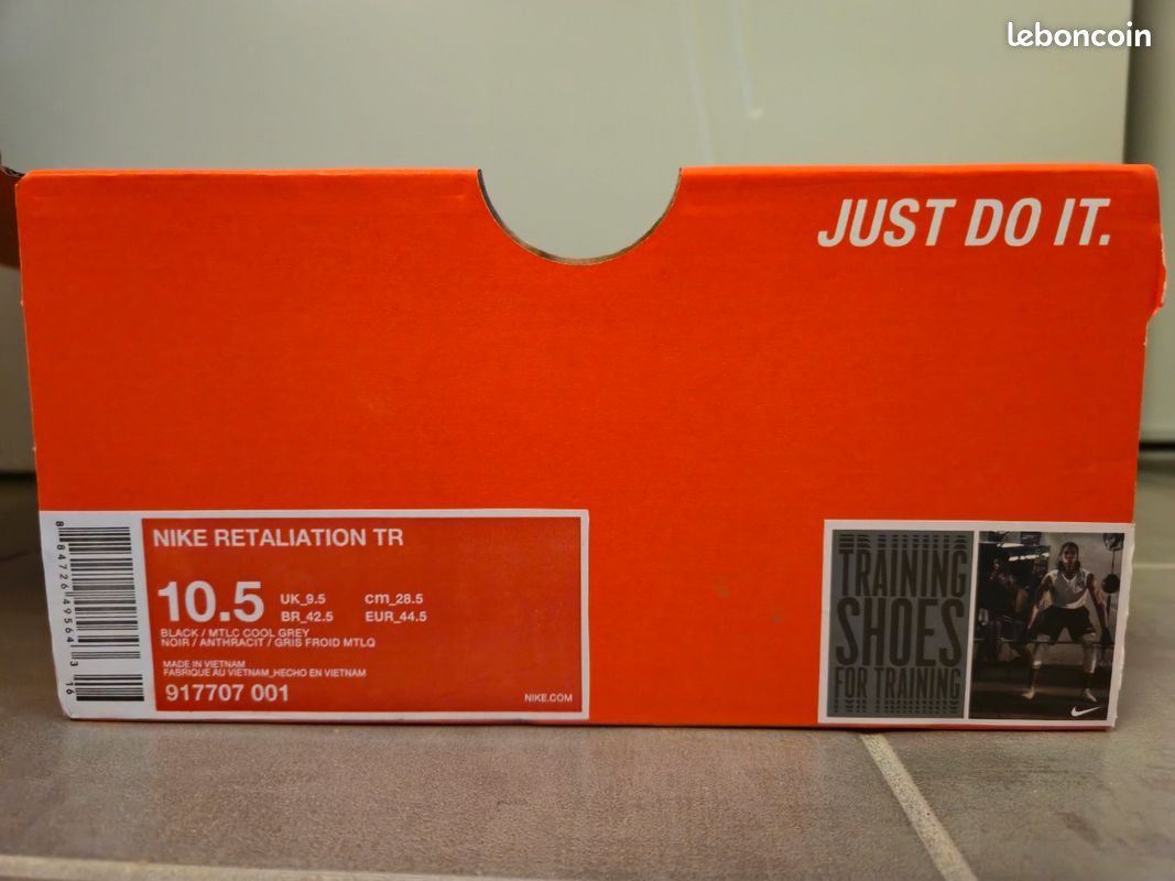 Chaussures Baskets Nike Retaliation TR NEUF pointure 44.5 (image 2)