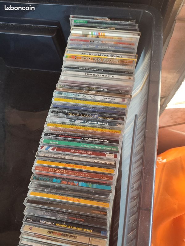 Lot de 60 CD (image 1)