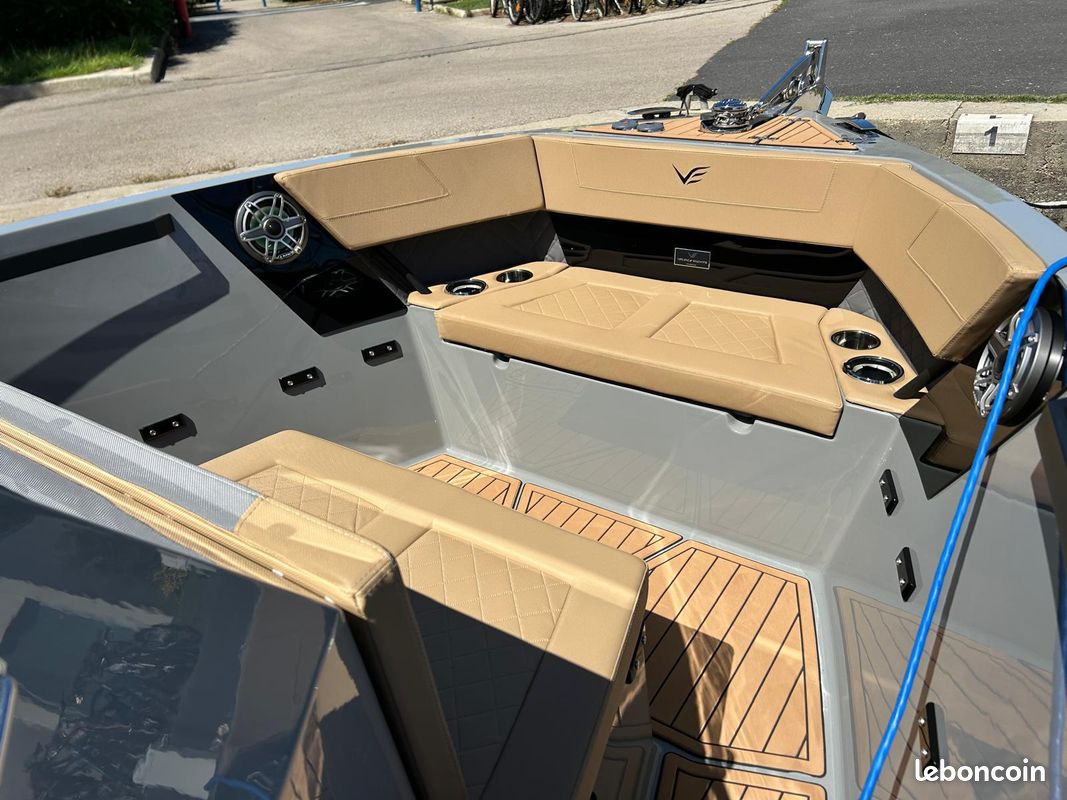 Veloce V 750 Bimini (image 2)