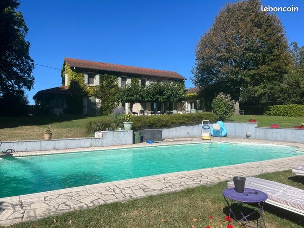 Maison 8 pièces 226 m²