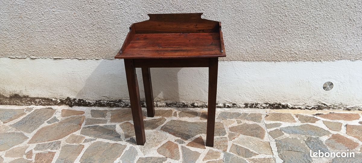 Coiffeuse en bois massif (image 1)