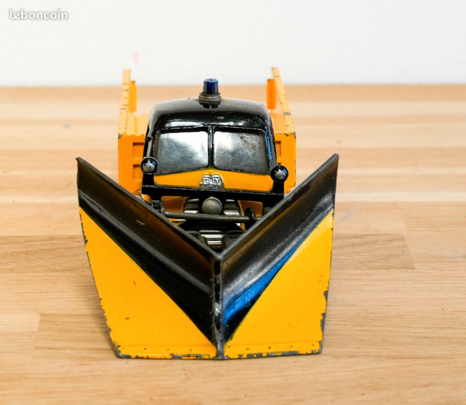 Lot 250 - A Boxed Dinky Supertoys Snow Plough No.958