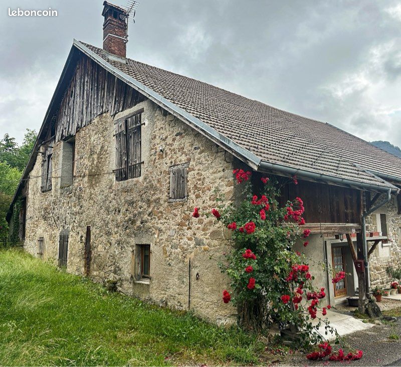 Maison 7 pièces 270 m² · à Fillinges · 270 m² · 267 000 €