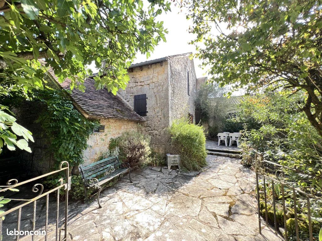 Maison 7 pièces 181 m² · à Les Pechs du Vers · 181 m² · 125 000 €