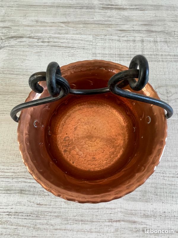 Superbe Cache-pots Art Déco dinanderie en cuivre Signé Jean Goardere