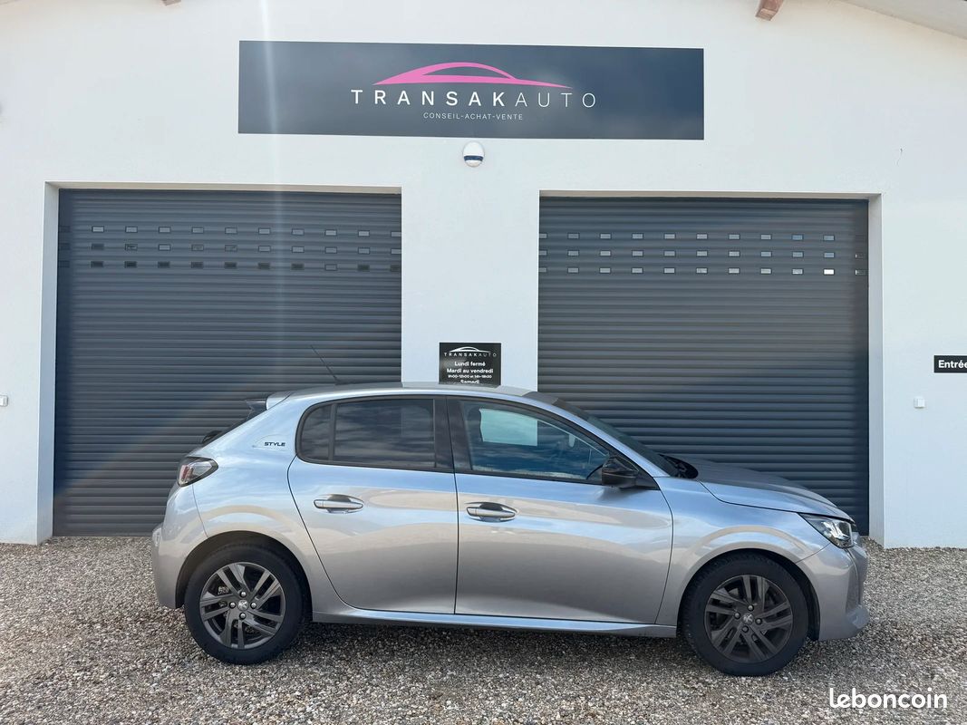 Peugeot 208 II Style (image 23)