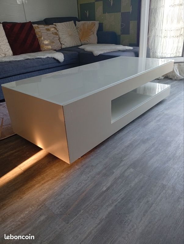 Table (image 4)