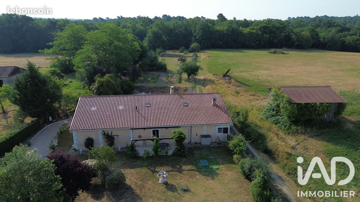 Maison 7 pièces 190 m² · à Saint-Michel-de-Double · 190 m² · 259 000 €
