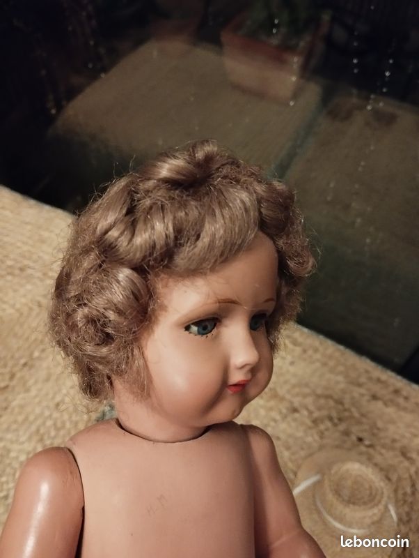 Poupée BELLA YVAN 40 cm 1976-1977 habillée d'origine