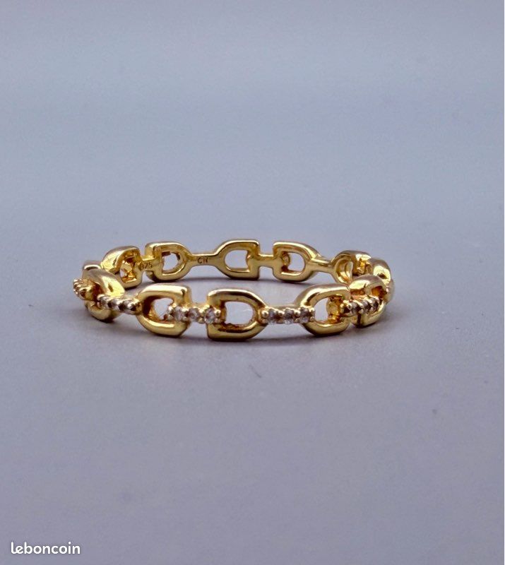 Bague Plaquée Or Avec 13 Pierres Brillantes - Taille 56 - Occasion