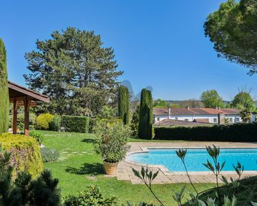 Maison 1 120 000 € - 230 m²