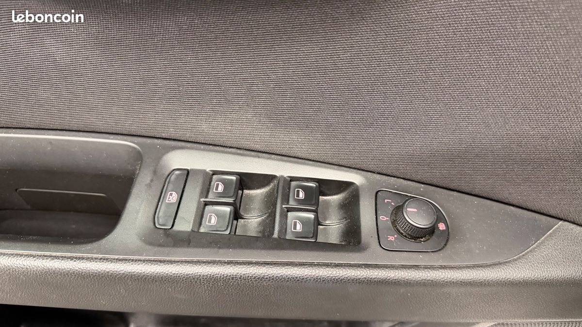 SEAT Leon 1.2 TSI 110 STYLE START-STOP + DASHCAM (image 24)