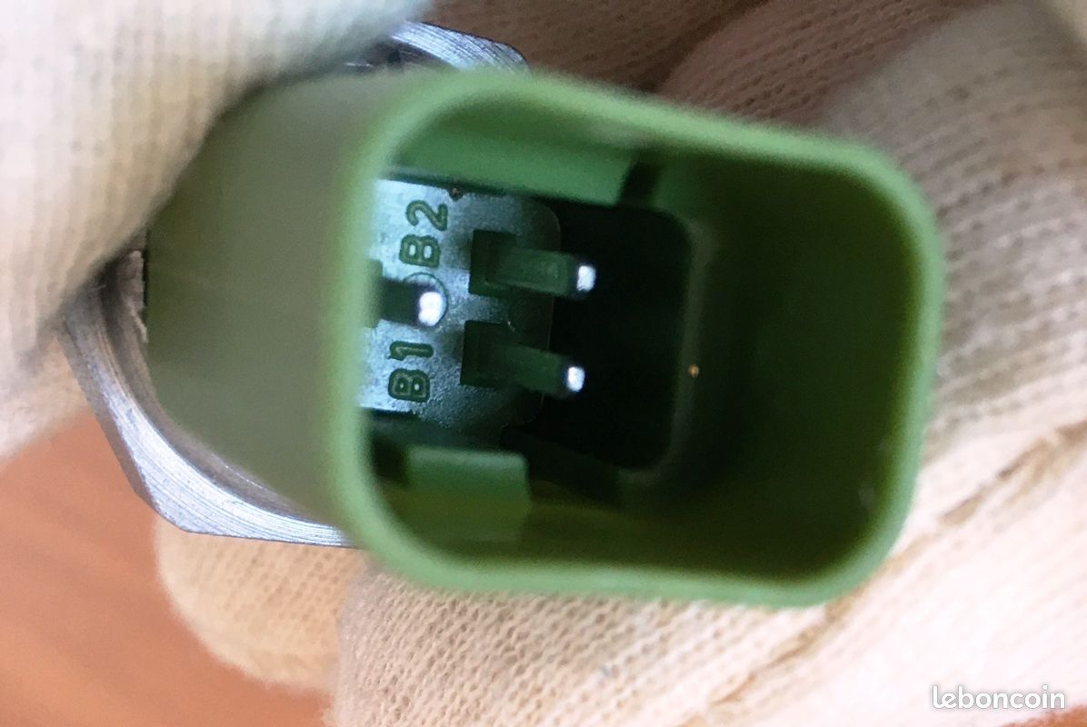 Sonde de temperature liquide de refroidissement renault neuf (image 2)
