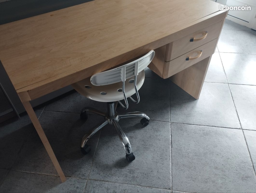 Bureau et chaise (image 5)