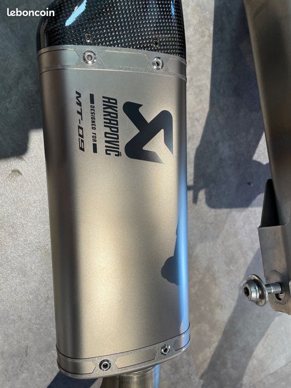 Ligne Akrapovic homologuée MT09 à partir de 2024 (image 1)