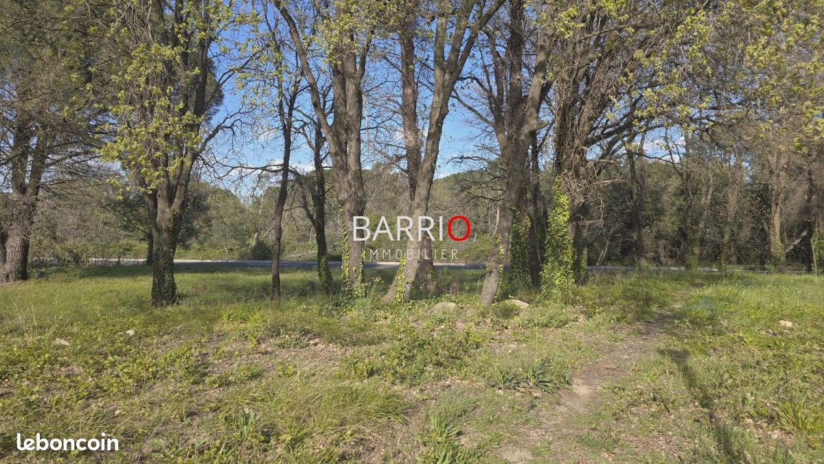 Terrain 1230 m² · à Saint-Génis-des-Fontaines · 246 000 €