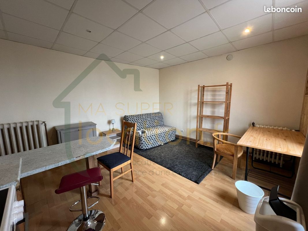 Appartement 23 m² · à Saint-Quentin · 23 m² · 380 €