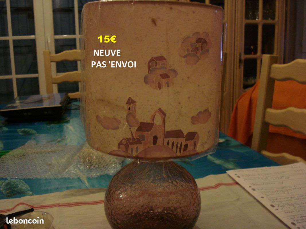 103(1) Lampe à poser "Village provençal" (image 1)