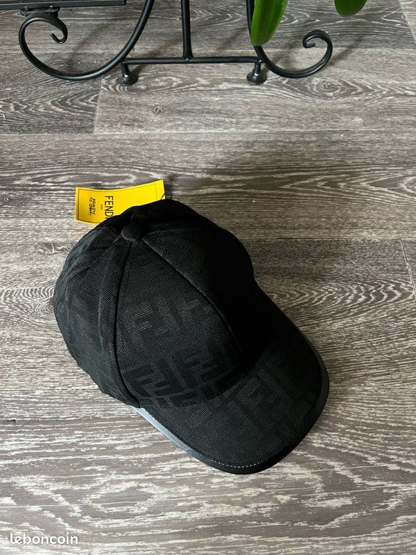 Casquette Fendi Vêtements