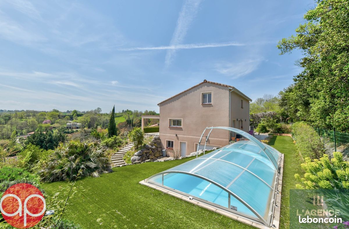 Maison 6 pièces 161 m² · à Castanet-Tolosan · 161 m² · 2 115 €/mois