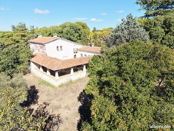 Maison 12 pièces 352 m²
