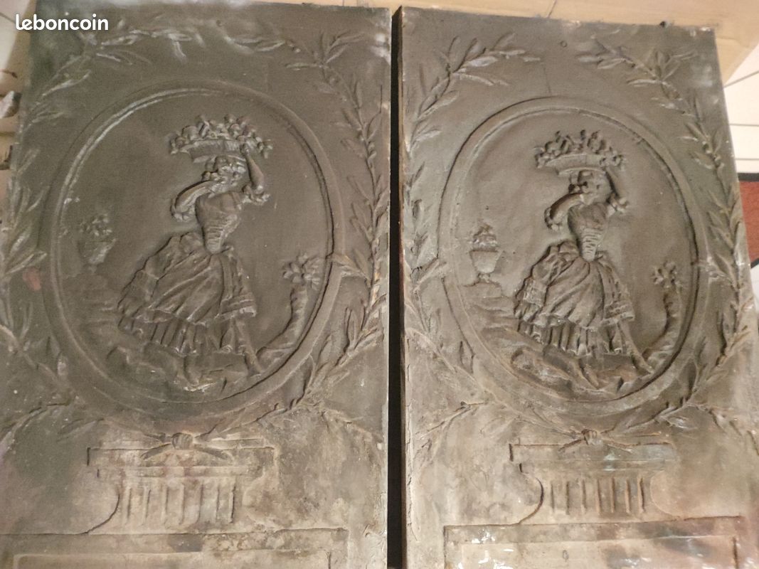 Plaques en fontes côtés cheminée (image 1)