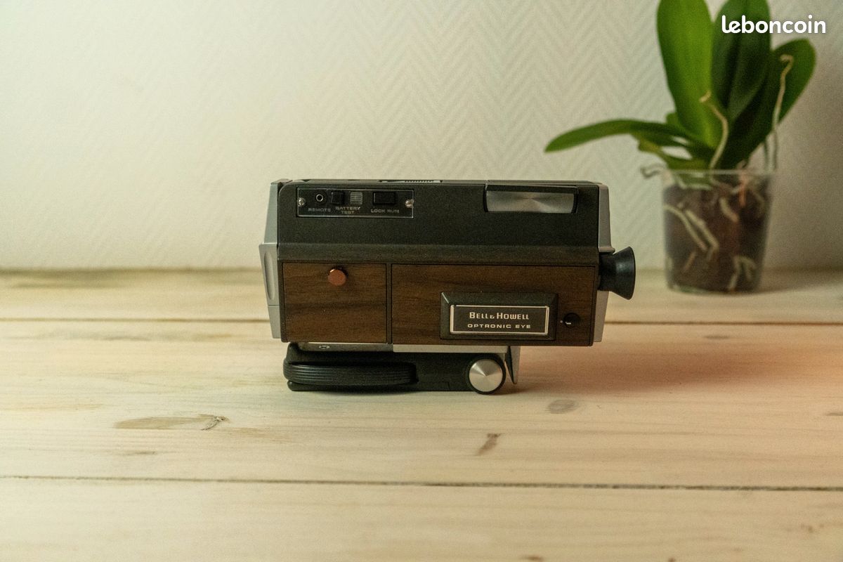 Caméra vintage Bell Howell Autoload MODEL 440F Super Photo