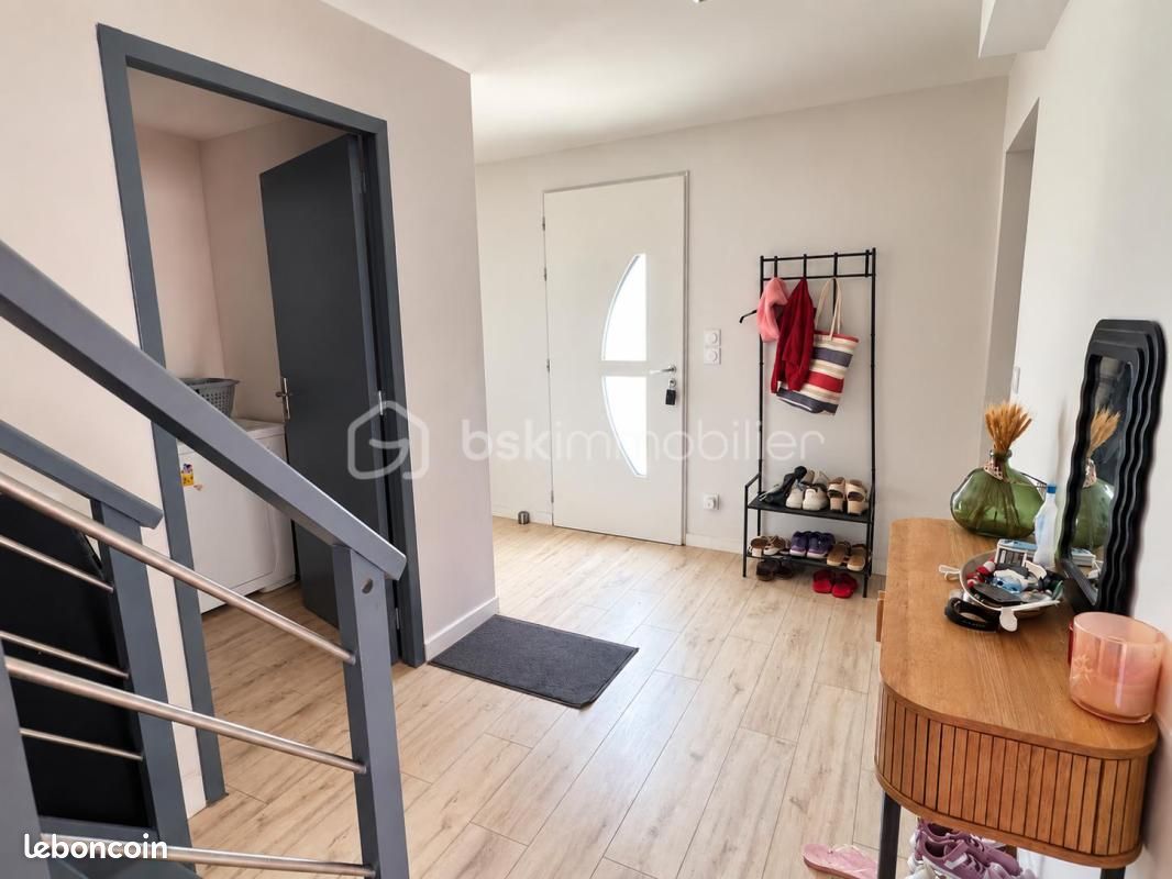 Maison 9 pièces 232 m² · à Coutras · 232 m² · 278 000 €