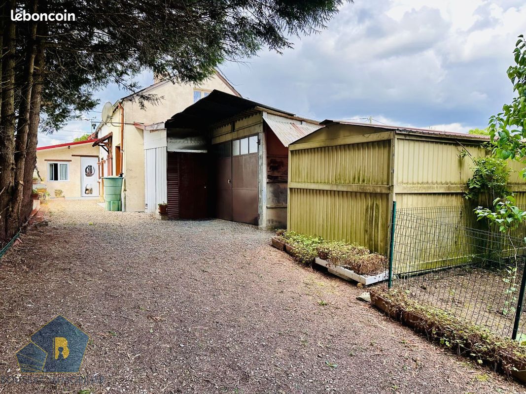 Maison 7 pièces 125 m² · à Bussière-Saint-Georges · 125 m² · 55 500 €