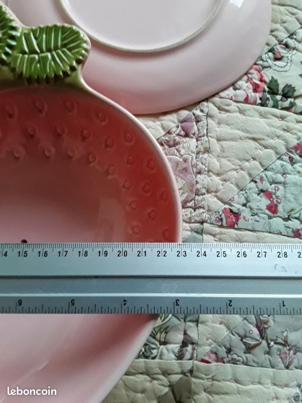 🍓🍓 Bel et grand Égouttoir Vintage, passoire, à fruits et son assiette en forme de fraise/ Barbotine (image 9)