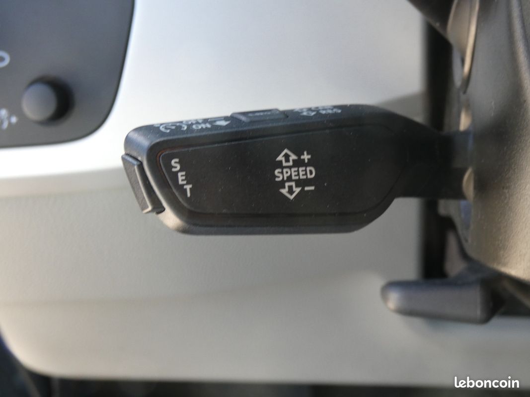 AUDI A4 AVANT BUSINESS 35 TDI 163 S tronic 7 Business Line (image 26)