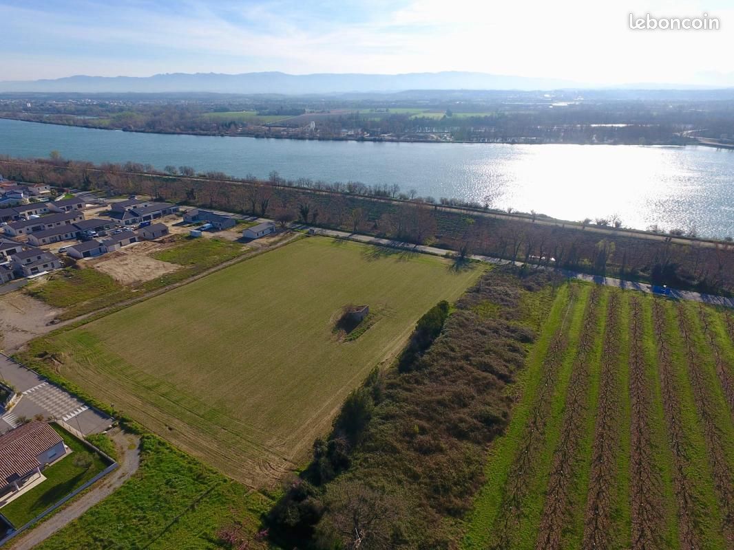 Terrain 250 m² Charmes Sur Rhone · à Charmes-sur-Rhône · 69 000 €